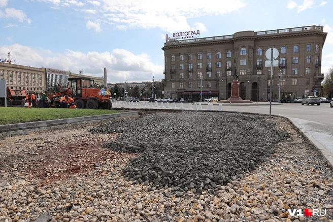 До этого места рабочие, похоже, еще не добрались | Источник: Алексей Волхонский / V1.RU