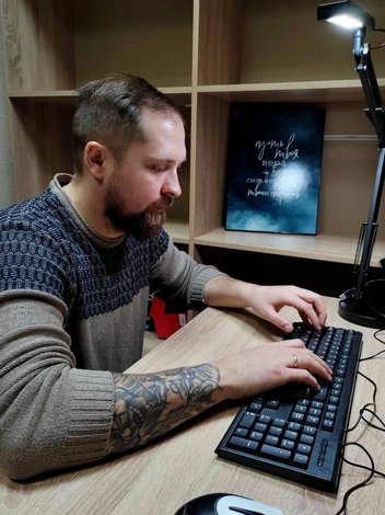 Борис Ганичев&nbsp;— руководитель и основатель сервисного центра | Источник: «IT-КомпАС» 