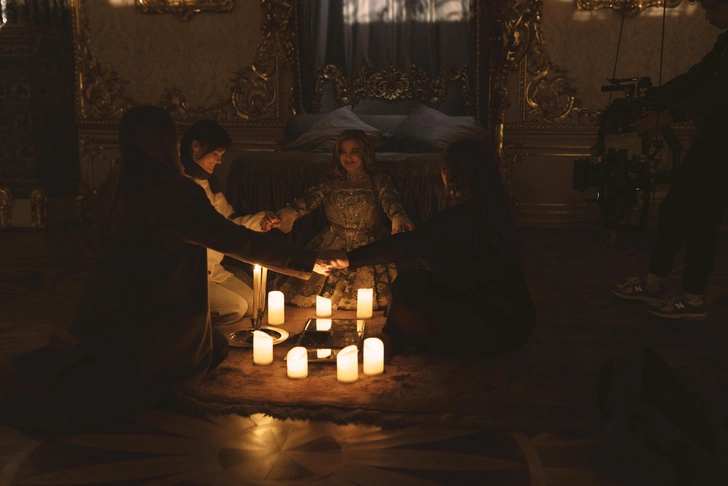 Картина вышла в прокат 4 декабря