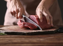 Свинина или говядина: какое мясо полезнее?