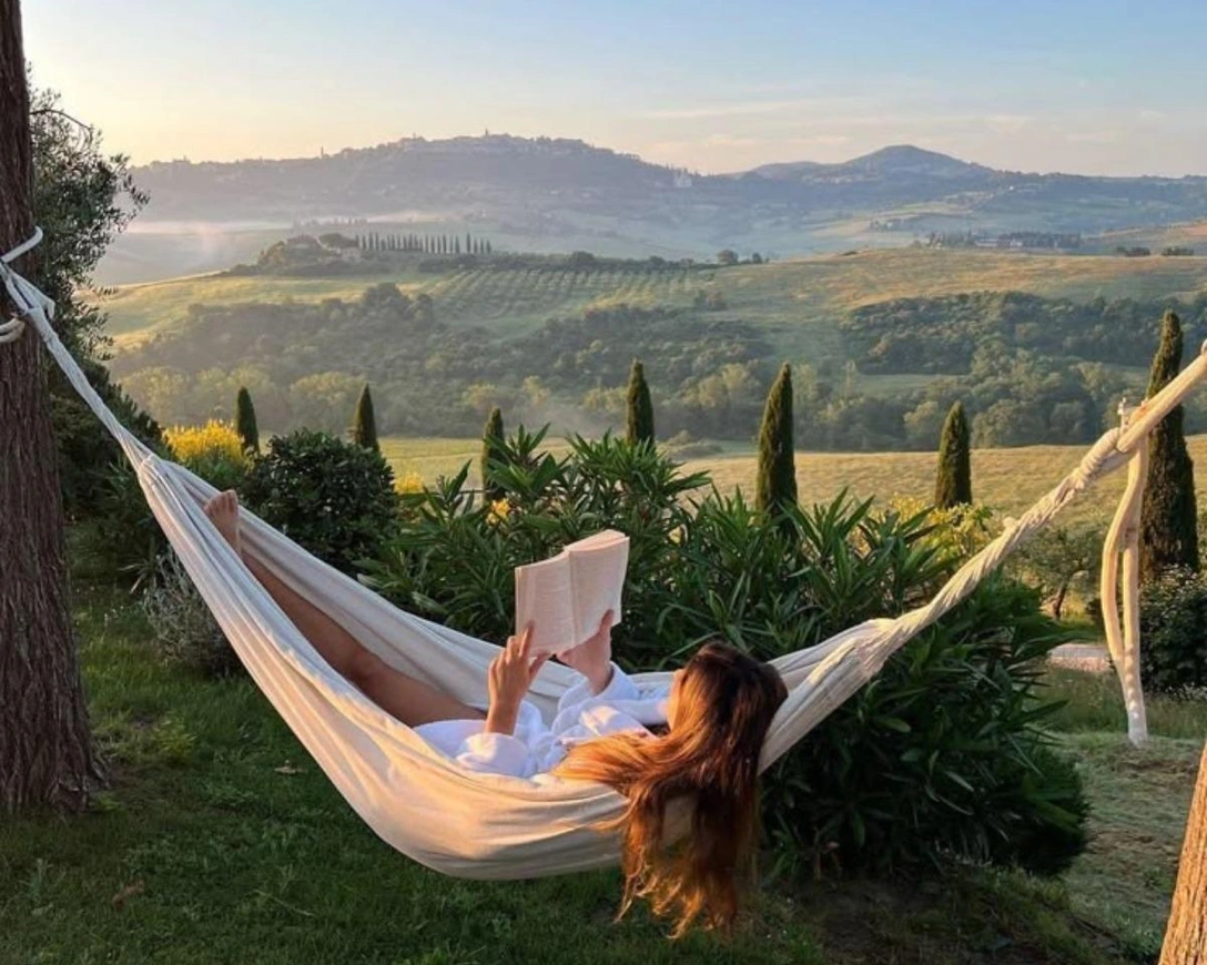 3 легкие практики «заземления» для тех, кто не любит медитировать | marieclaire.ru