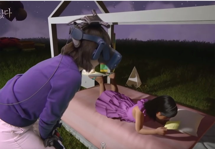 В Южной Корее женщина смогла встретиться с умершей дочерью при помощи VR-технологий (видео)