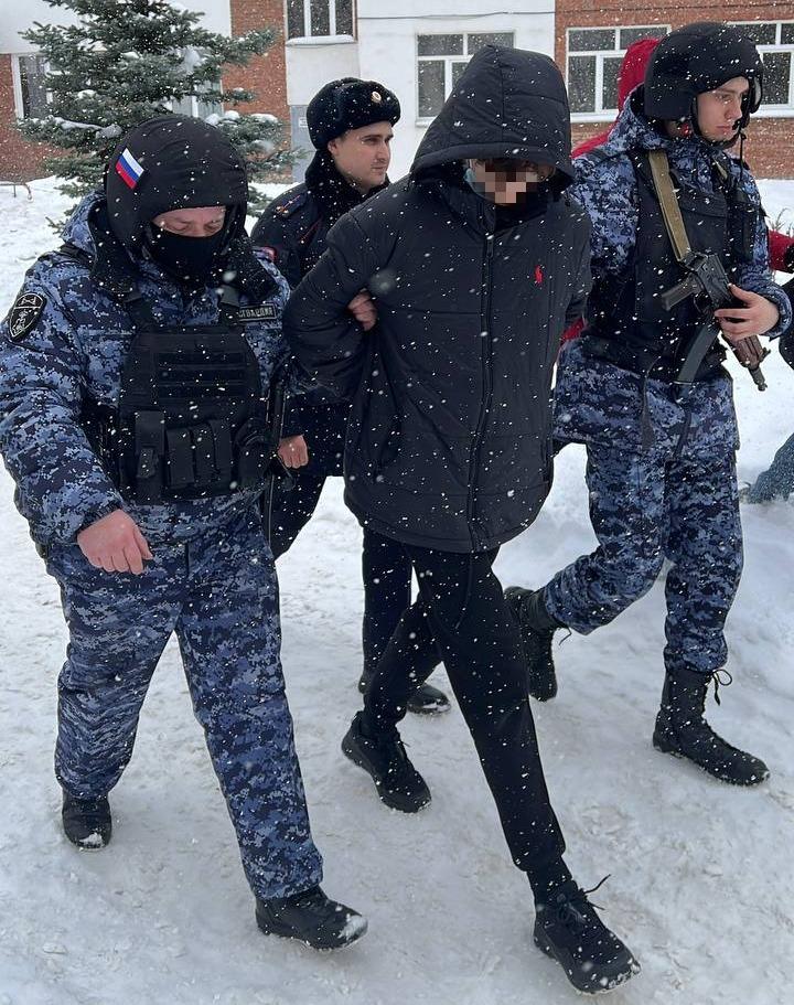 Суд не стал отправлять в СИЗО школьного стрелка из Уфы