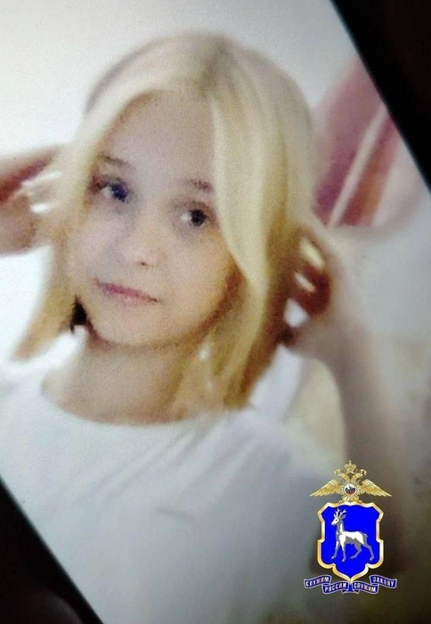 Диана была одета в длинный и яркий фиолетовый пуховик | Источник: ГУ МВД России по Самарской области