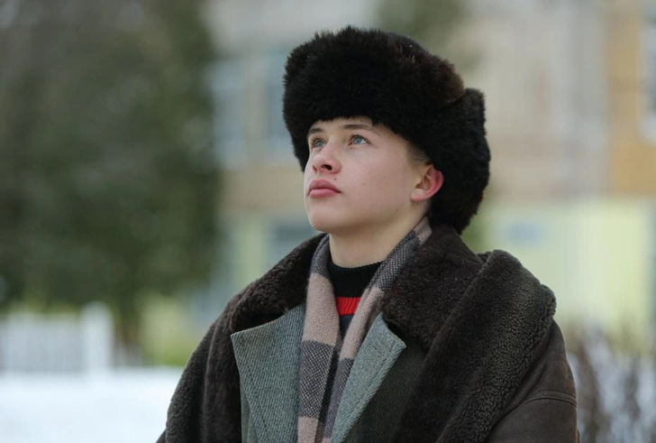 Кемстач прославился благодаря съемкам в сериале «Слово пацана»