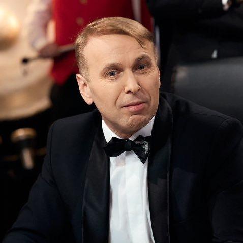 <p>Денис Казанский</p>