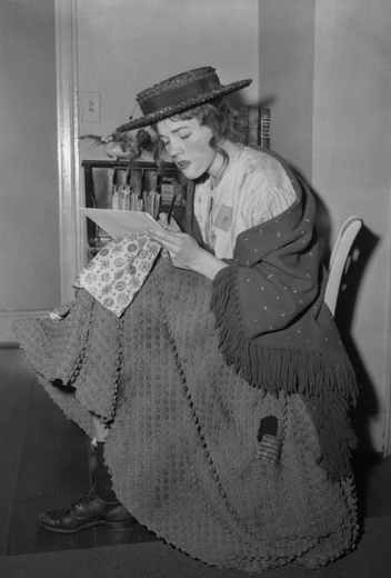 Джули Эндрюс в роли Элайзы, июль 1956