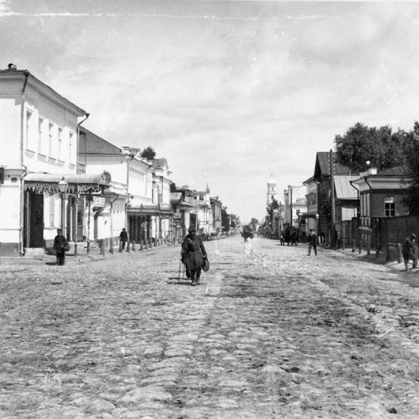 Перекресток улиц Ильинской и Малой Покровской в конце XIX века | Источник: pastvu.com