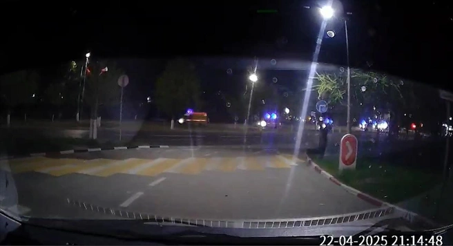 Колонна скорых пролетела из центра города в сторону Городища | Источник: читатели V1.RU
