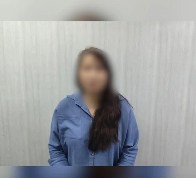 Девушка сделала фото пожара после атаки БПЛА | Источник: Оперативная съёмка