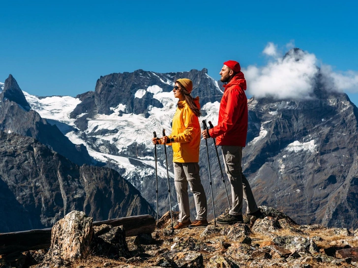 Nordic walking: спорт, медитация и кардио — все в одной прогулке | marieclaire.ru