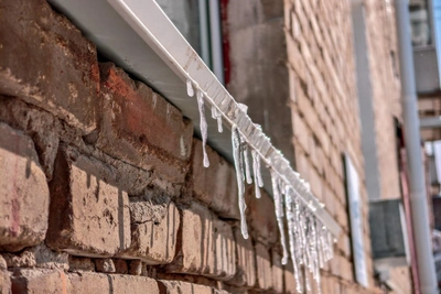 Внезапные морозы в Уфе: реакция горожан в марте