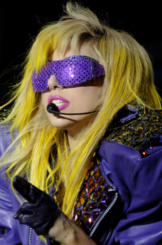 Фото №7 - Как хорошела Леди Гага: все о громких бьюти-экспериментах звезды