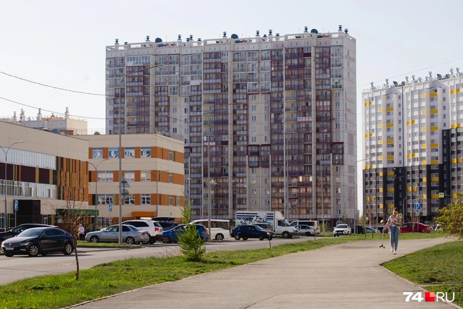 Девочка учится в ОЦ № 5 | Источник: Екатерина Тычинина / 74.RU