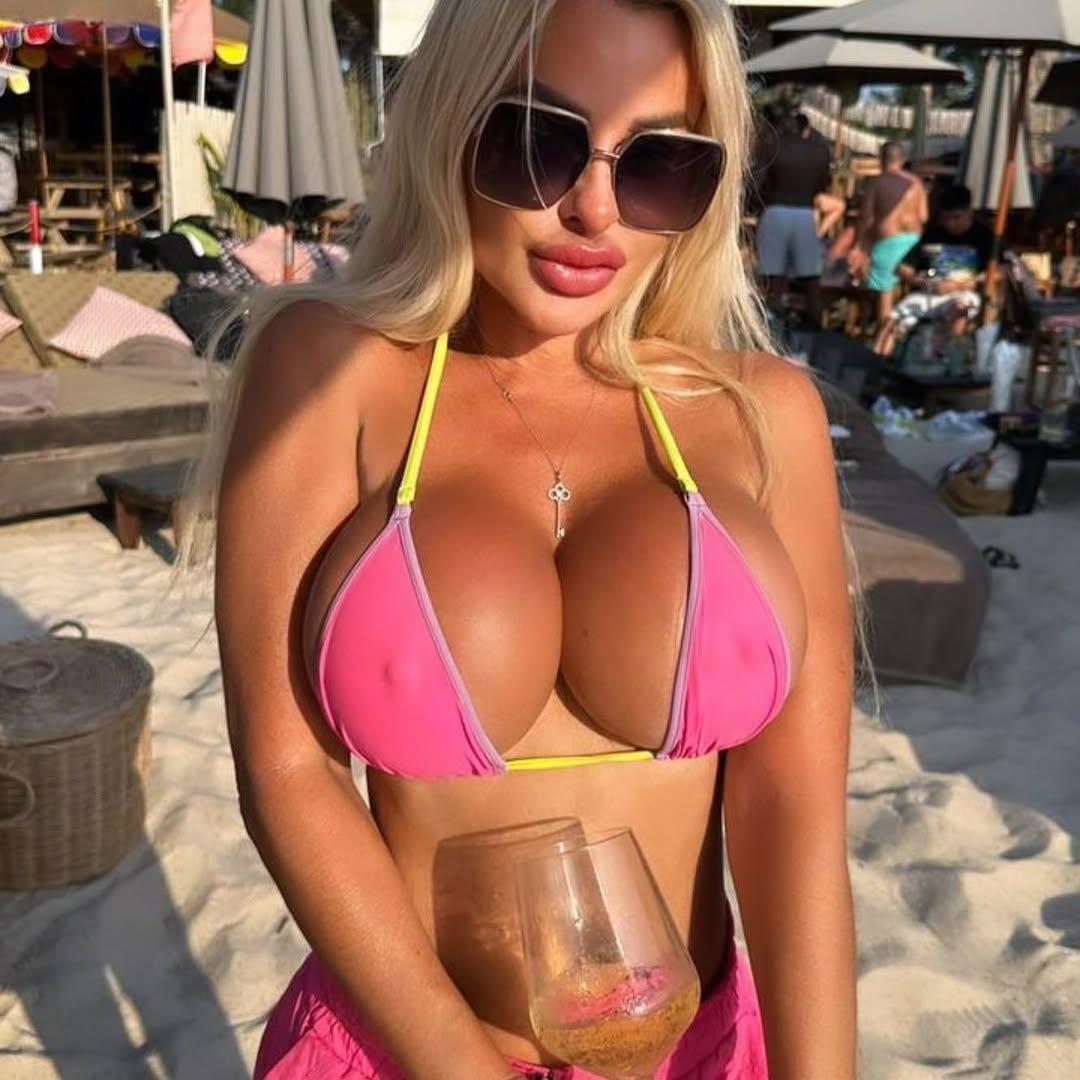 <p>Анна Данилова</p>