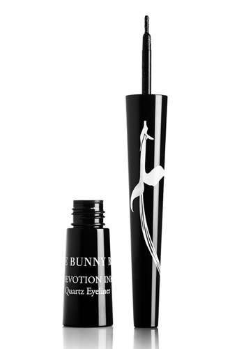 Кварцевая подводка для век Devotion Ink в оттенке Opalescence Essence.