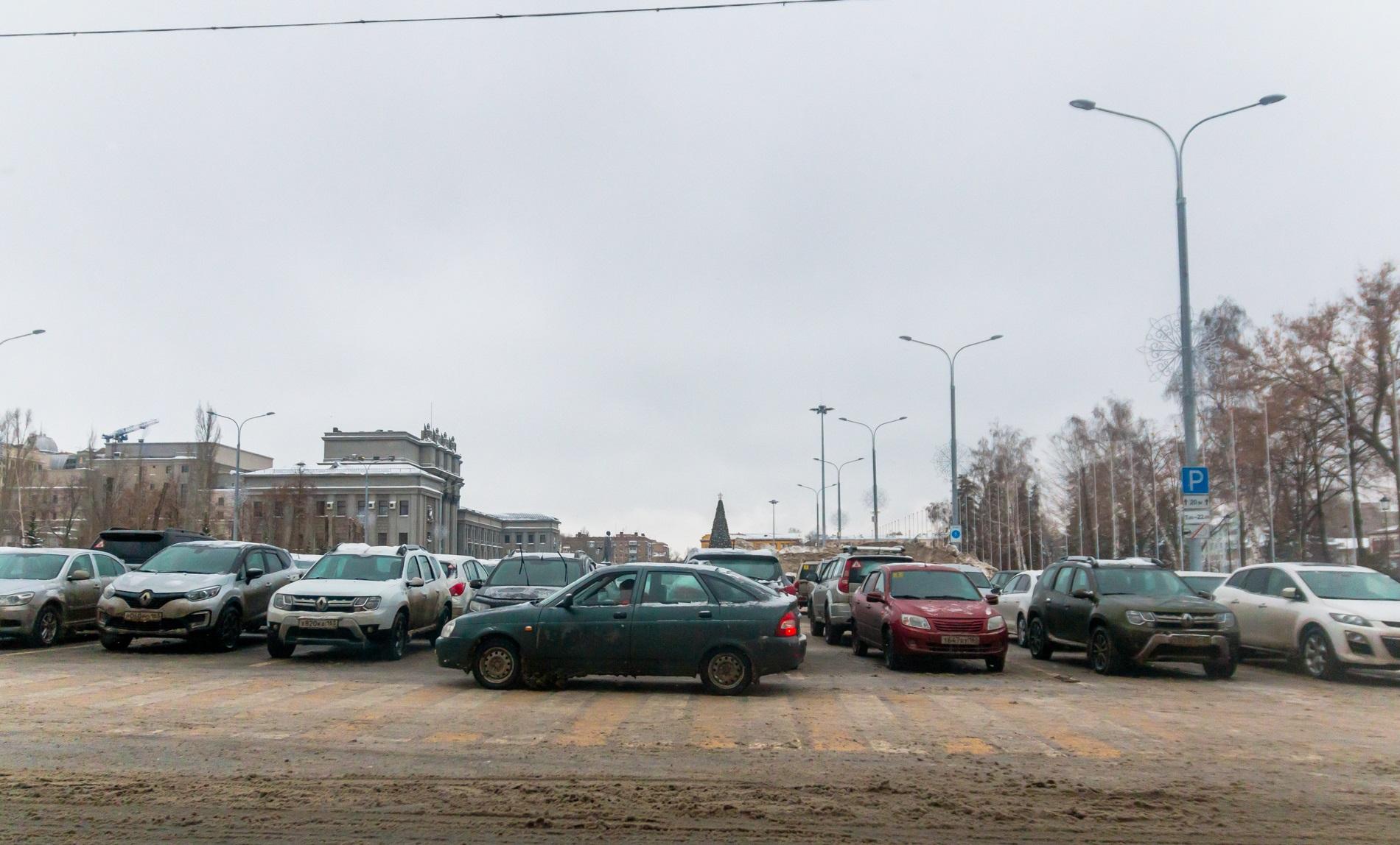 Жители Самары пожаловались на парковку у Самарского театра оперы и балета 4  марта 2019 года - 4 марта 2019 - 63.ру