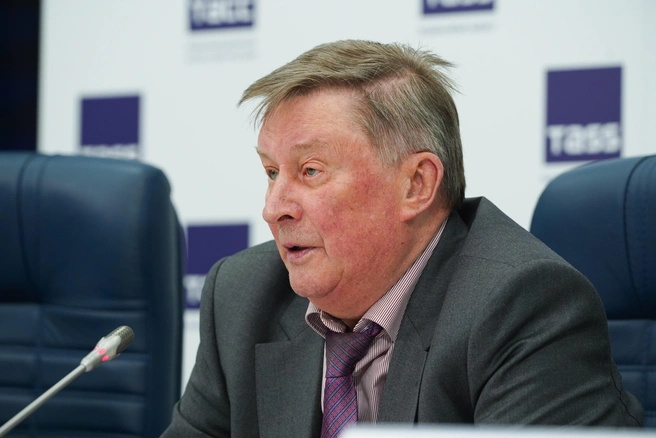 Помимо этого Иванов по долгу службы активно занимался экологическими проектами | Источник: Авилов Александр / Агентство «Москва»
