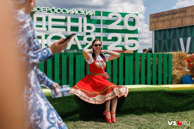 Локаций с прекрасным кадром для фотосессии на выставке было предостаточно | Источник: Алексей Волхонский / V1.RU