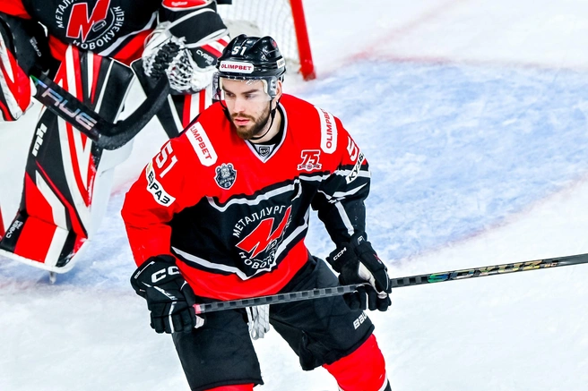 За всю карьеру в Высшей хоккейной лиге Максим Минеев провёл 168 игр | Источник: metallurg-nk.ru