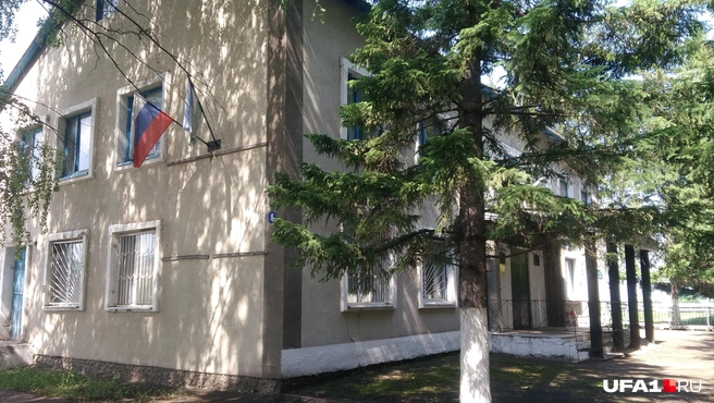 Администрация сельского поселения располагается в соседнем населенном пункте