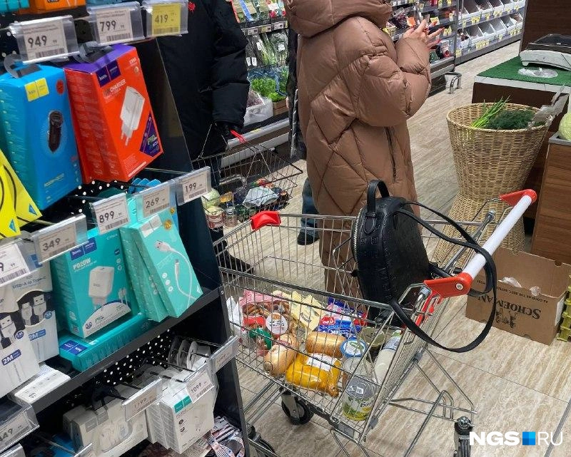 Классический оливье-набор уже собран | Источник: Алена Золотухина / NGS.RU