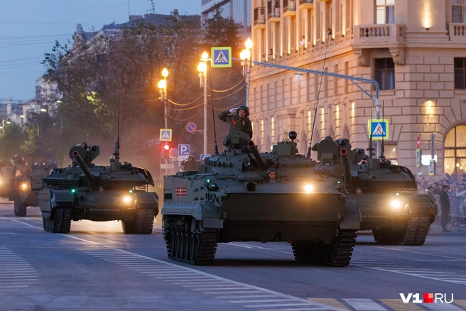 Лучшие образцы военной техники во всей красе | Источник: Алексей Волхонский / V1.RU