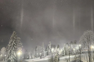 Light Pillars Spotted Over Leningrad Region's Priozersky District