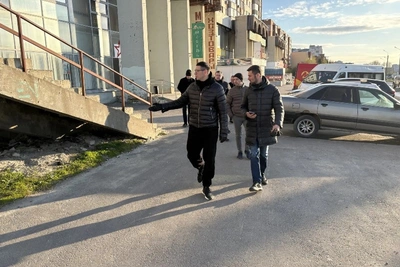 Ильдар Усманов проверил благоустройство Первомайского района