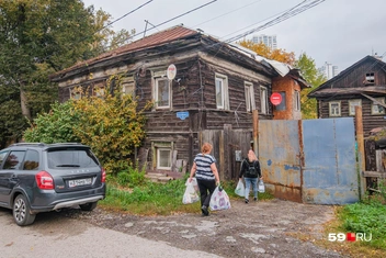 Застали хозяев почти на пороге с пакетами | Источник: Тимофей Калмаков / 59.RU
