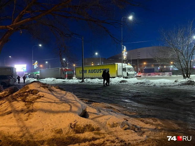 Одни уезжают, другие приезжают, у третьих, кажется, отпуск | Источник: читатель 74.RU