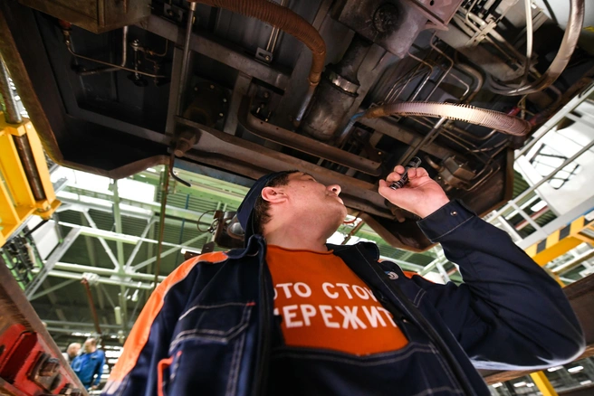 Работать с приборами — дело довольно опасное | Источник: Артём Устюжанин / MSK1.RU