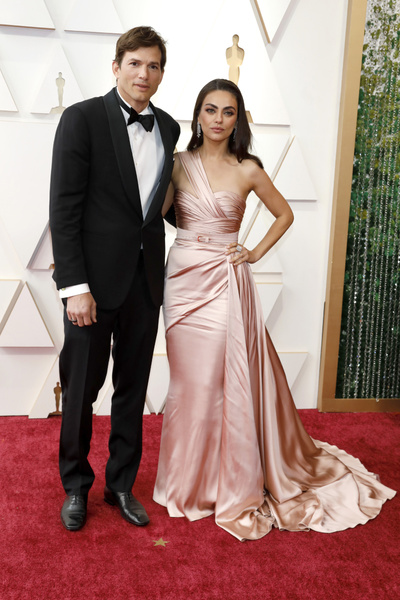 «Оскар-2022»: самые красивые и влюбленные звездные пары