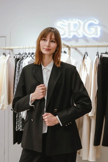 И представляет собой элегантные и женственные образы  | Источник: Ольга Миллер