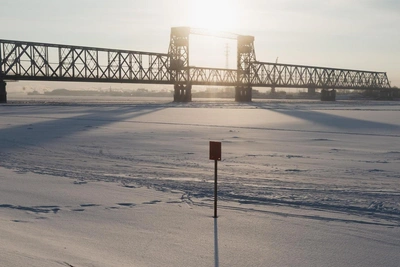 Пробки у Северодвинского моста в Архангельске из-за ремонта дыры