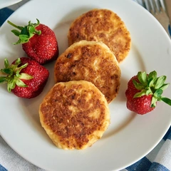 Пышные сырники с хрустящей корочкой: лучший рецепт с манной крупой, как у бабушки