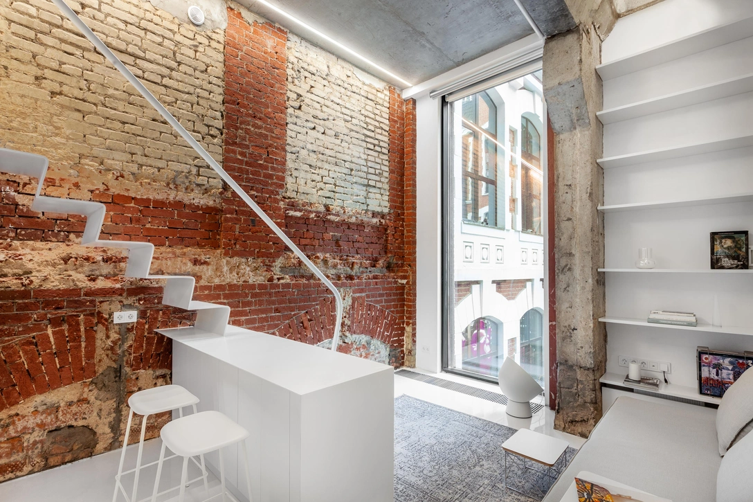 Кухня-гостиная. Напольный светильник, ИКЕА. | Источник: Полина Полудкина