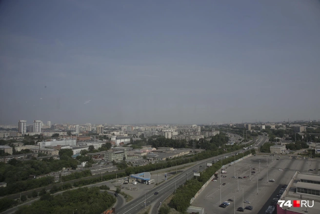 В воздухе стоит запах гари | Источник: Михаил Шилкин