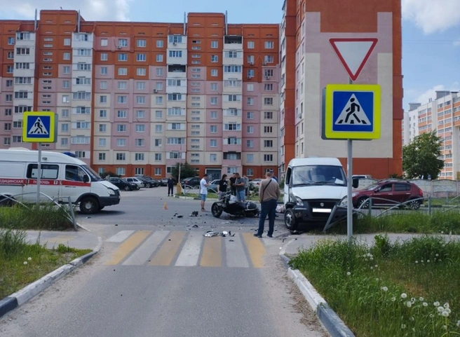 Полиция ищет очевидцев смертельной аварии с байкером на улице Песоченской | ya62.ru