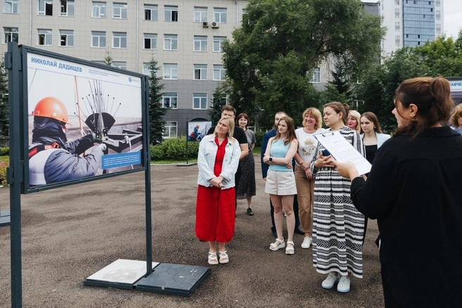 Новая экспозиция демонстрирует, в каких сложных условиях работают энергетики | Источник: пресс-служба «Россети Сибирь»
