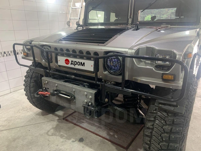 Hummer H1 1995 года выпуска продается в Новосибирск за 6,5 миллиона рублей | Источник: Drom.ru