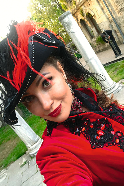Анастасия Макеева сыграла роковую женщину и любовницу Шевалье Де Брильи