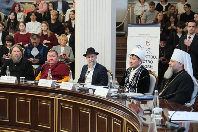 Главы религиозных конфессий, которые существуют на территории Новосибирской области и Сибири | Источник: www.nso.ru