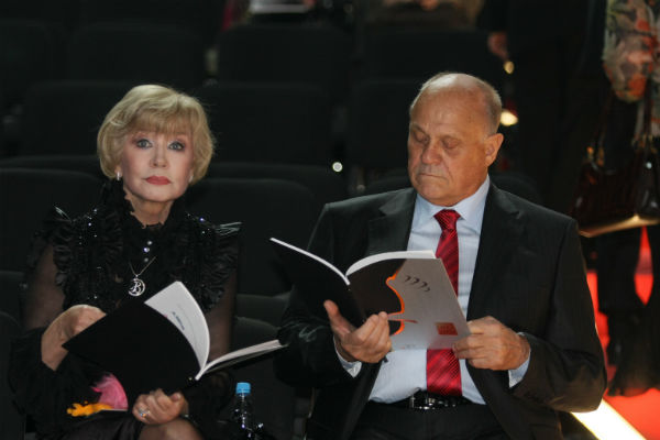 Супруги на вручении премии «Золотой Орел» в 2009 году