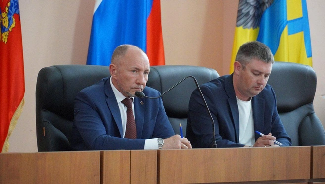 Артем Учкин — справа | Источник: мэрия Оренбурга