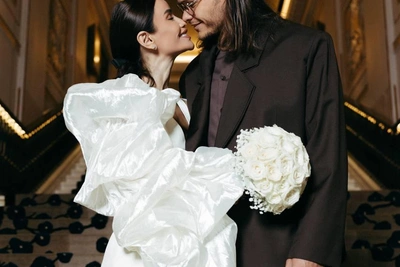 Айза и Степан Кузьменко показали фото со свадьбы в Индонезии