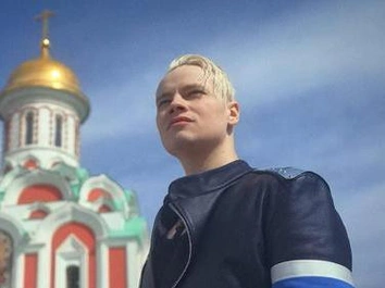 Бойцы СВО, пара молодоженов и тысячи людей: SHAMAN выступил в Новороссии