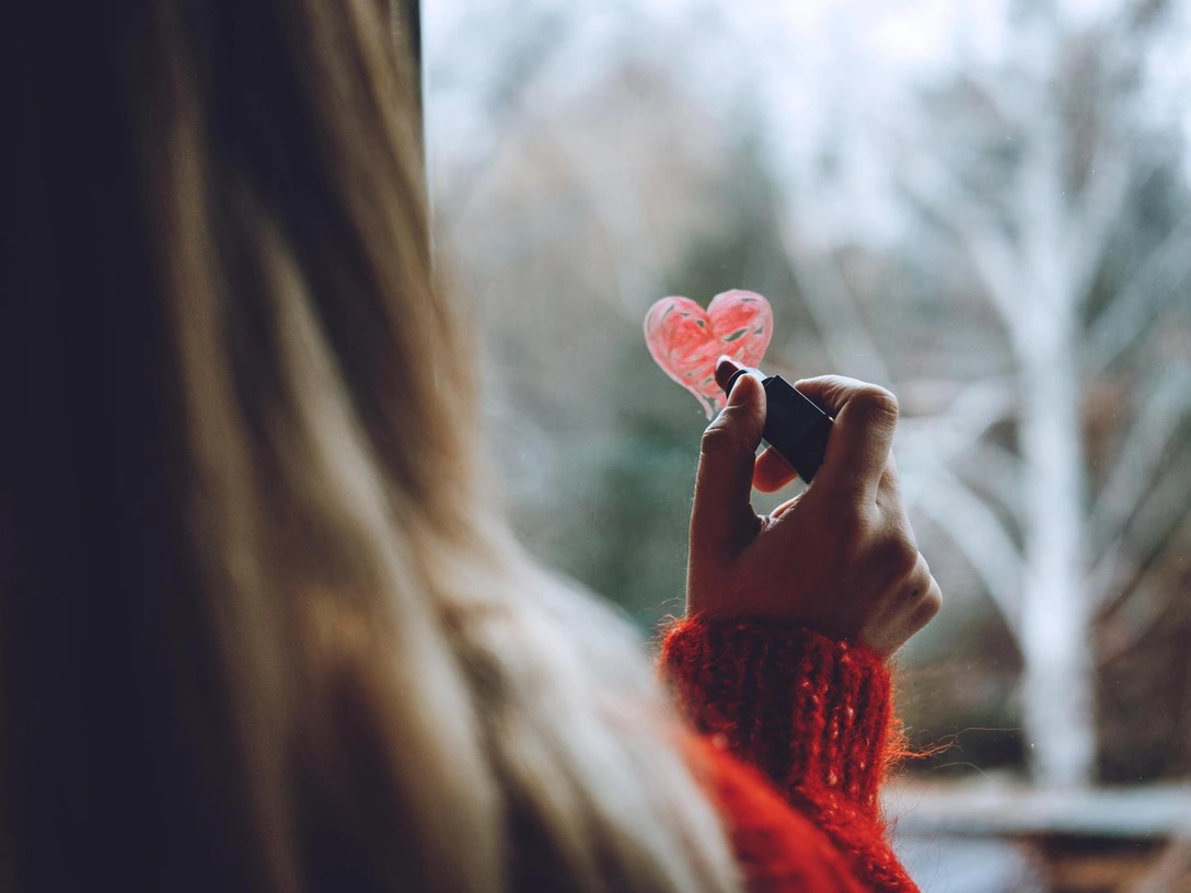 Любовные муки: 3 знака Зодиака, которые всегда скучают по бывшим | marieclaire.ru