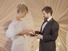 Тост от Гузеевой, шоу от «Ленинграда» и доберман с кольцами: свадьба дочери основателя «Кофемании» в 20 фото