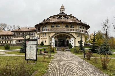 Трехзвездочный отель в Ростове Великом продают со скидкой